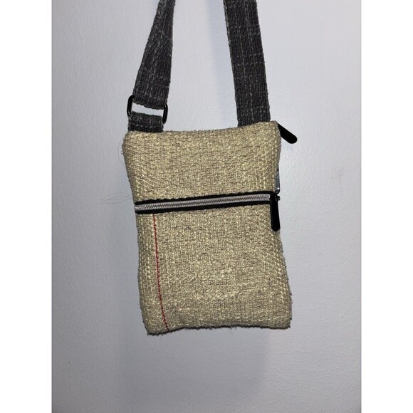 Dime Life Bags Smell Proof Hemp 4 Compartments Shoulder Bag - Picture 4 of 4